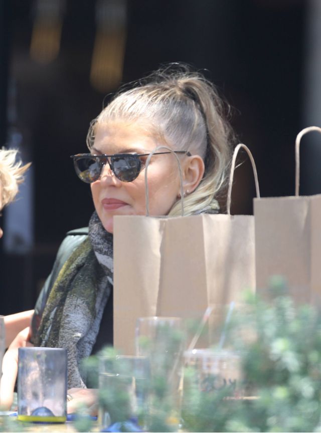 44-річна Fergie здивувала шанувальників своїм виглядом - фото 341163