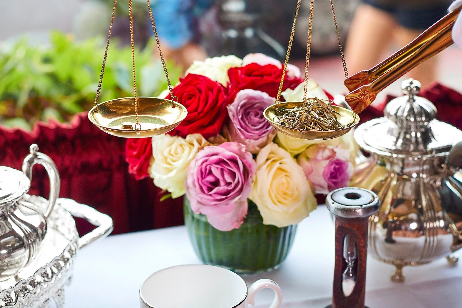 У лондонському готелі подають чай за кількасот доларів