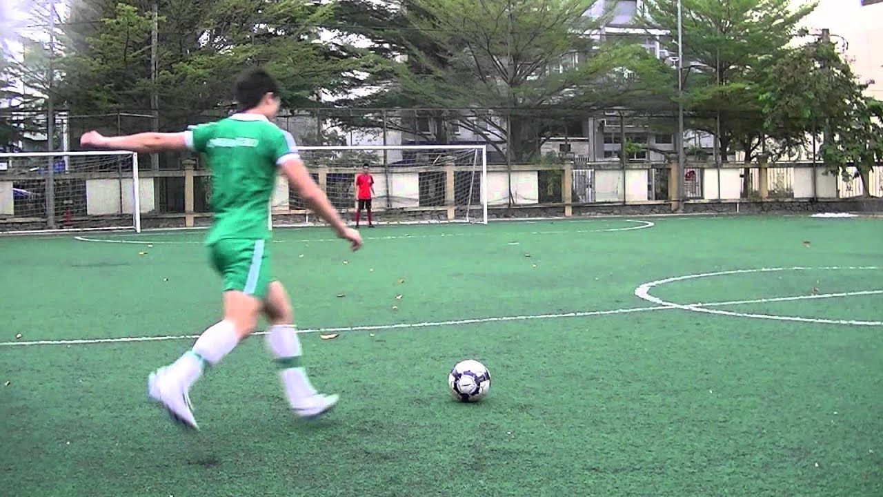 Уболівальників з усього світі шокувала нереальна траєкторія м'яча: відеофакт