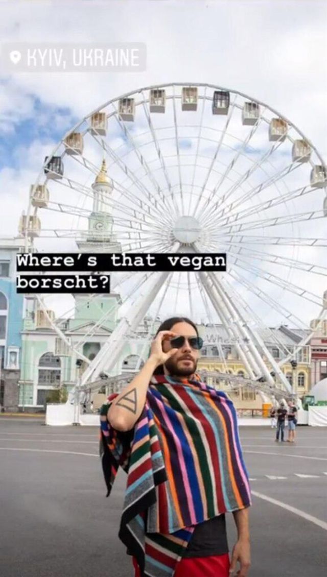Як Джаред Лето шукав борщ у центрі Києва - фото 341885