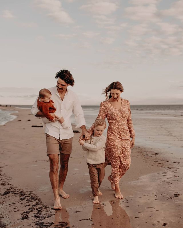 Австралійська пара мандрує світом на автобусі: яскраві фото - фото 341988