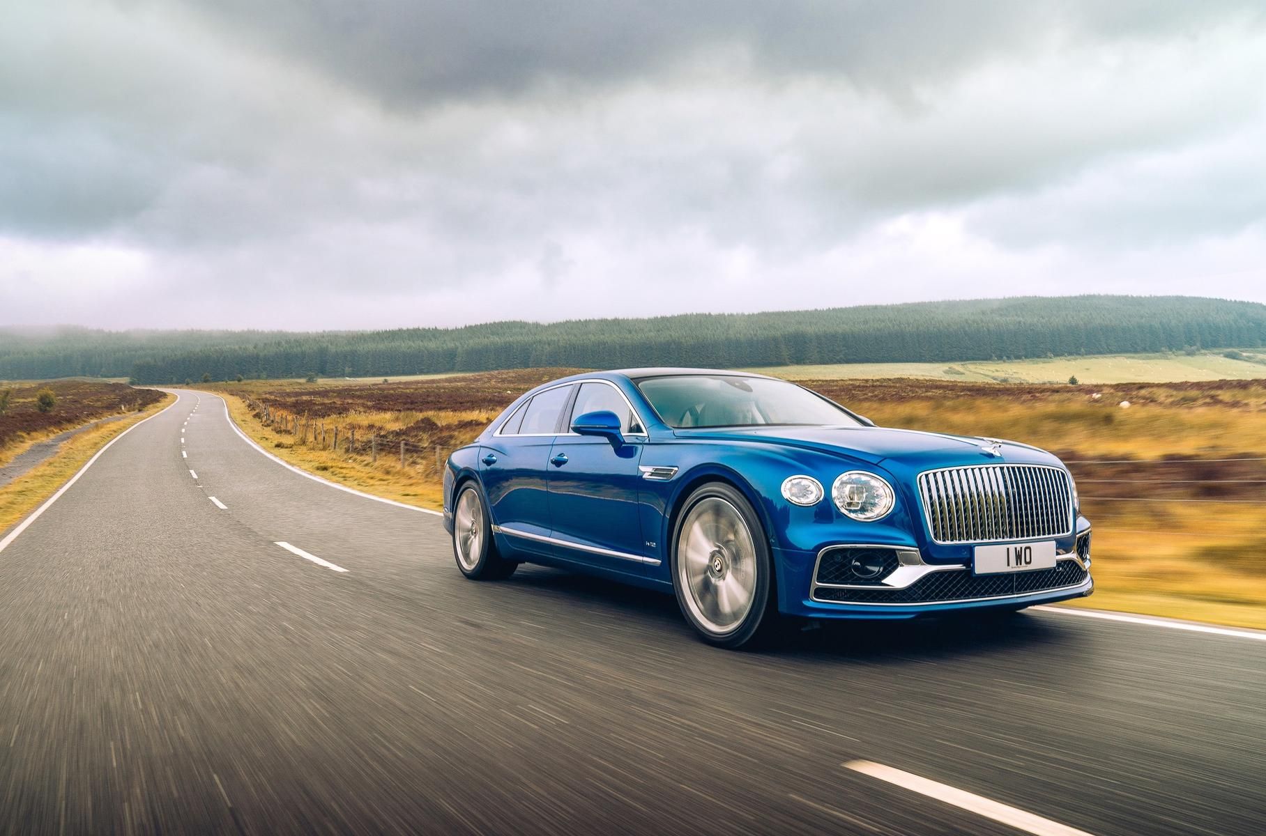 Ексклюзивний варіант нового Bentley Flying Spur продадуть на аукціоні