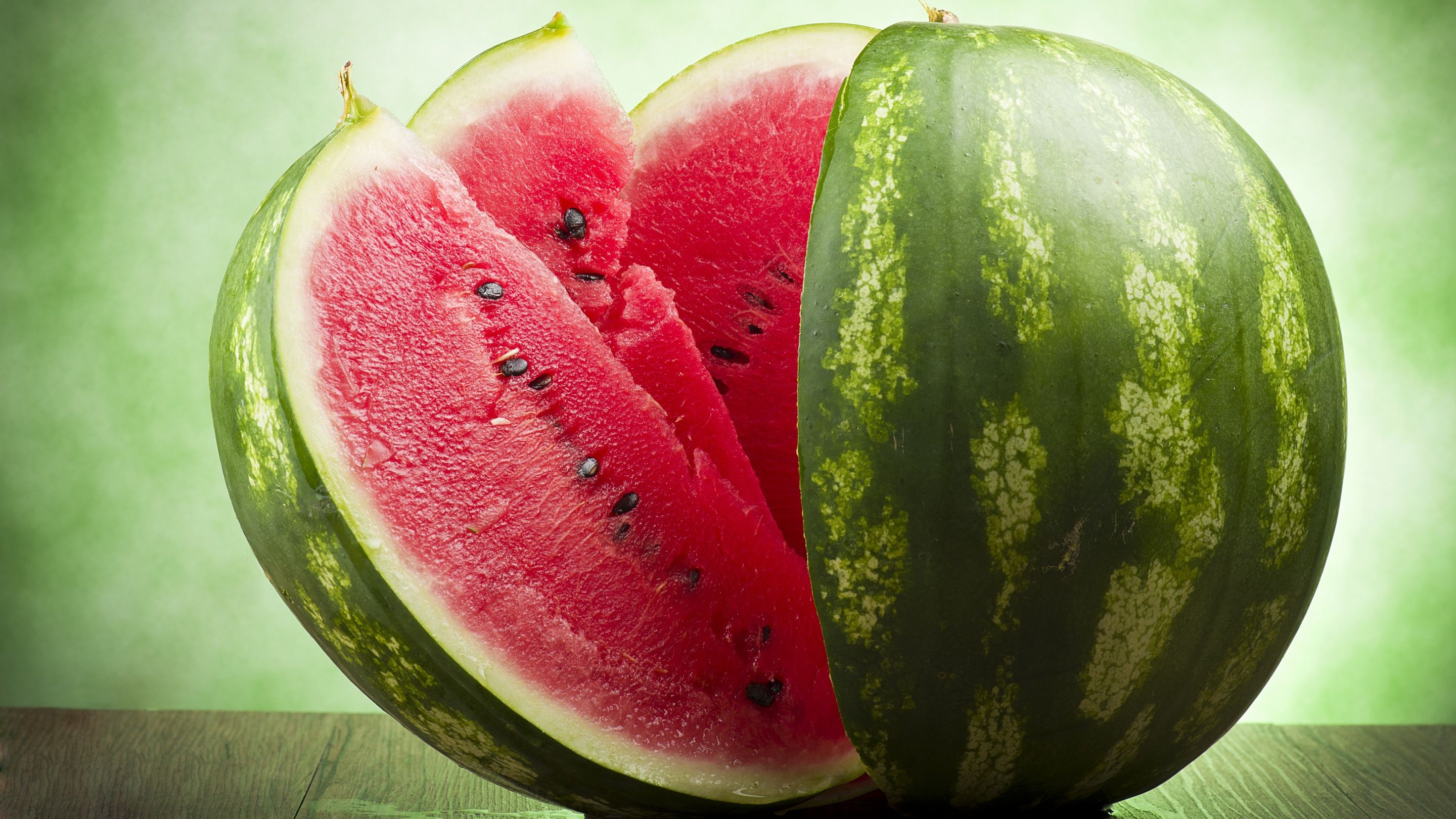 Дієтологи спростували міф про кавунову дієту