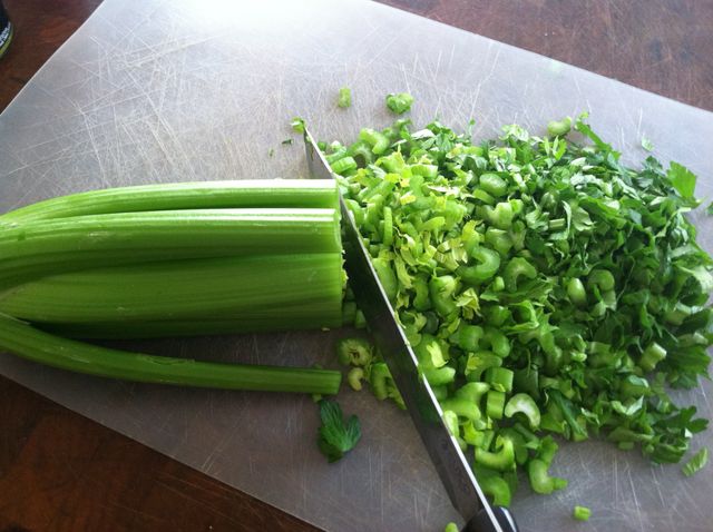 Селера надзвичайно корисна для здоров'я - фото 342127