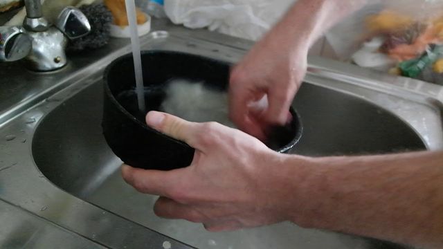 Як відмити кухню від застиглого жиру за п'ять хвилин - фото 342162