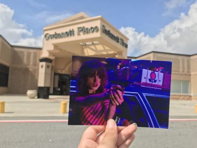 Дуже дивні справи: американець показав місця з третього сезону серіалу - фото 342338