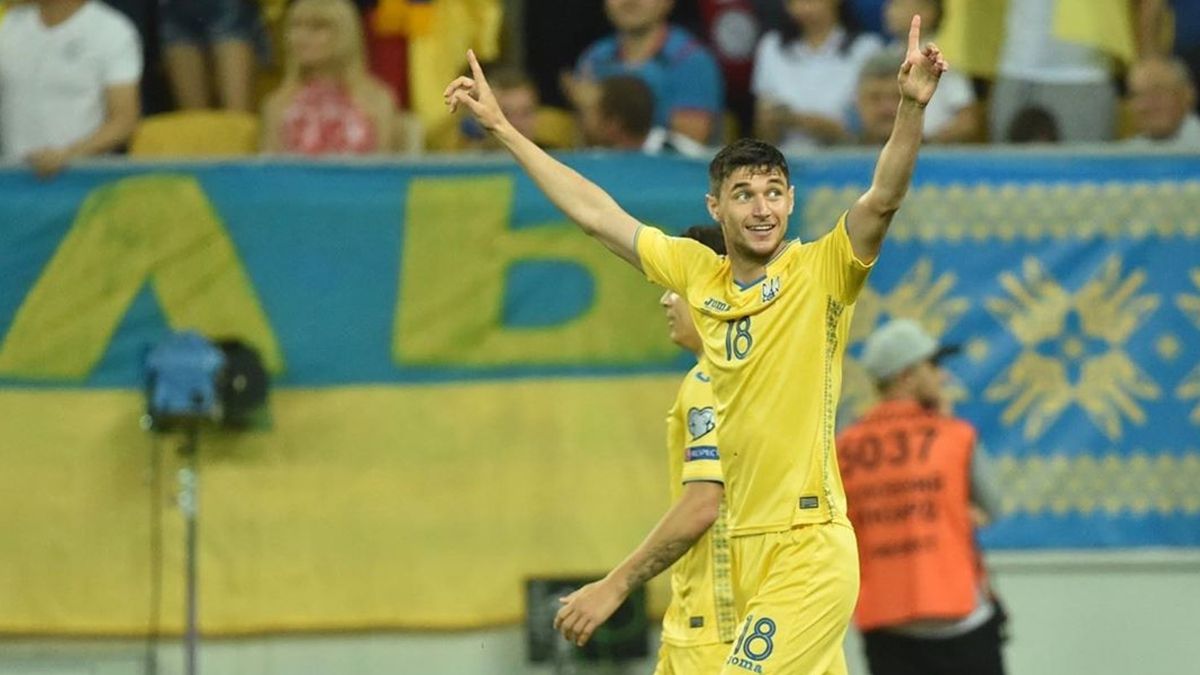 Нападник збірної України Роман Яремчук вперше став татом