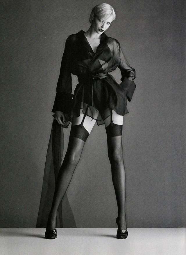 Моделі 90-х: як змінилася володарка карколомних ніжок Надя Ауерман (18+) - фото 342656