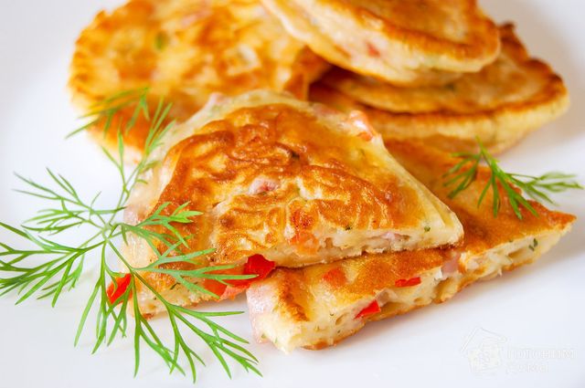 Оладки з ковбасою- фото 342703