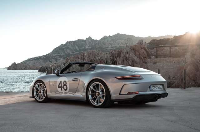Porsche випустить серію 'вінтажних' 911 - фото 343034