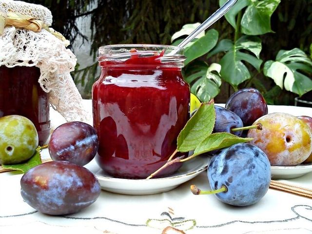 Варення зі слив: рецепти приготування венгерок з шоколадом, горіхами, какао - фото 343106