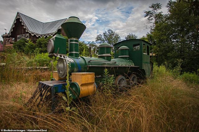 Закинутий парк атракціонів у США показали на атмосферних фото - фото 343166