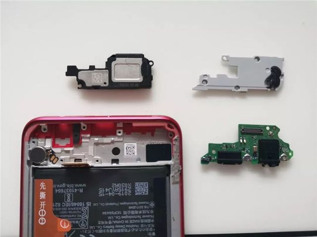 Легко ремонтувати: що ще показало розбирання смартфона HONOR 9X - фото 343255