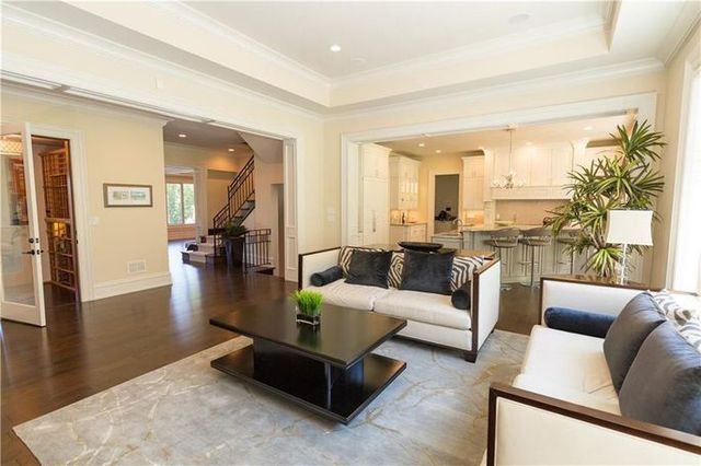 Американський хокеїст продає будинок з кінотеатром для одного глядача - фото 343497