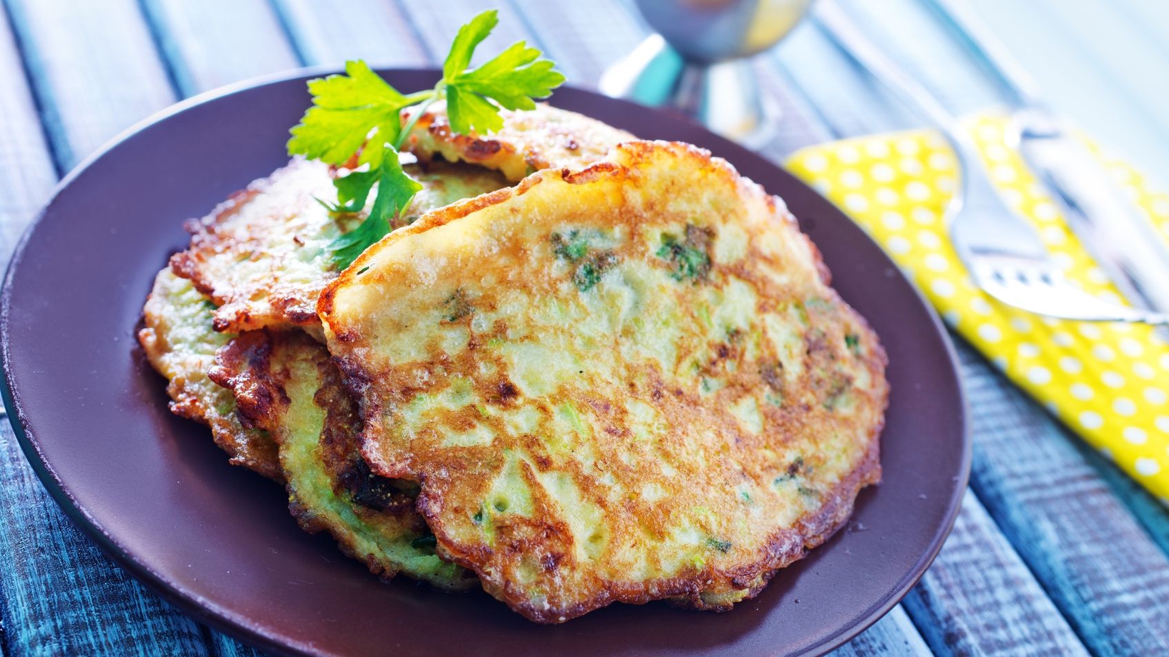 Як зробити пишні оладки з кабачків