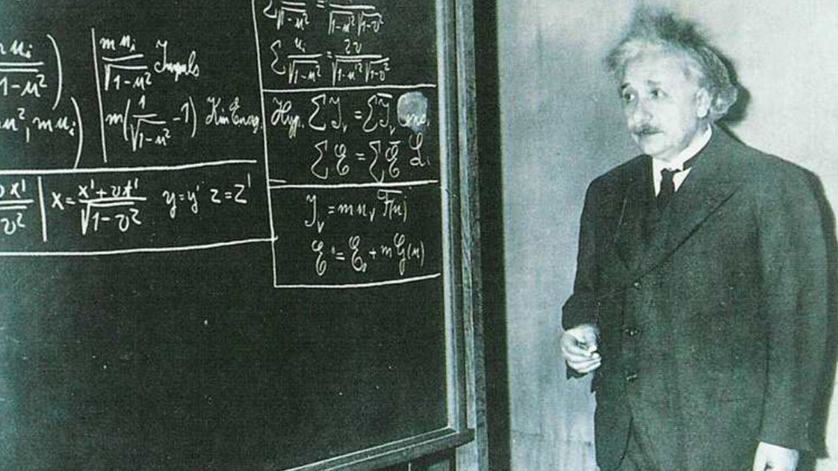 Теорія відносності Ейнштейна - фото 1