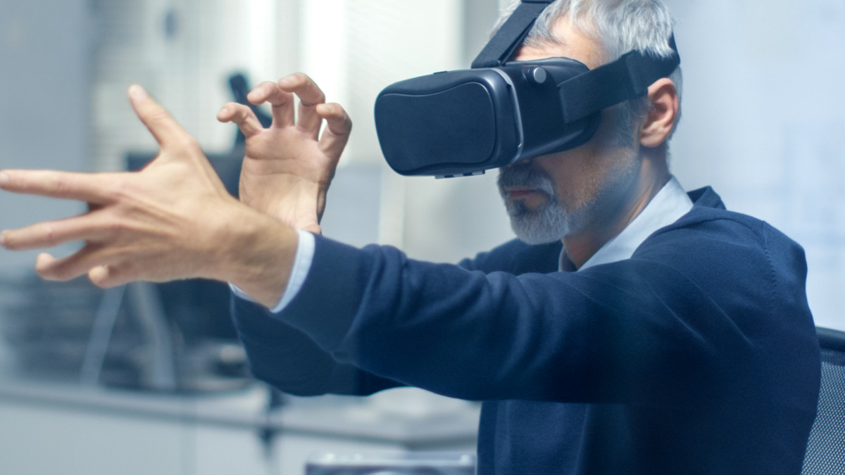 VR-окуляри допоможуть переживати приємні моменти на старості - фото 1