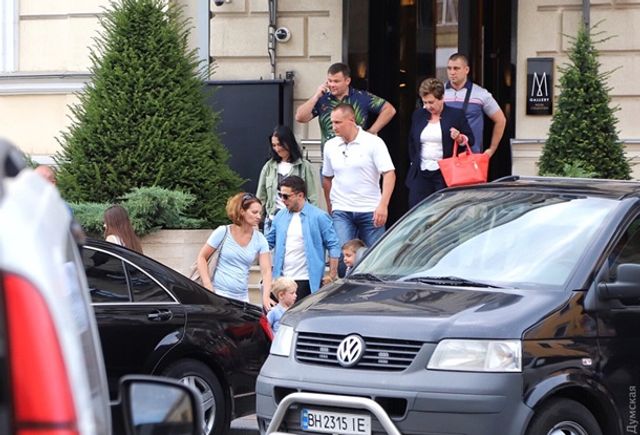 Як Зеленський відвідав зйомки Ліги сміху в Одесі (фото) - фото 343870