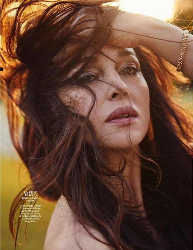 Незрівнянна Моніка Беллуччі у спокусливій зйомці - фото 343914
