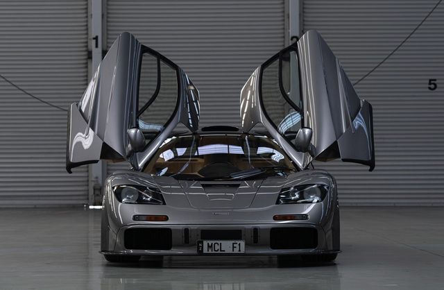 Один з двох унікальних McLaren піде з молотка - фото 344004