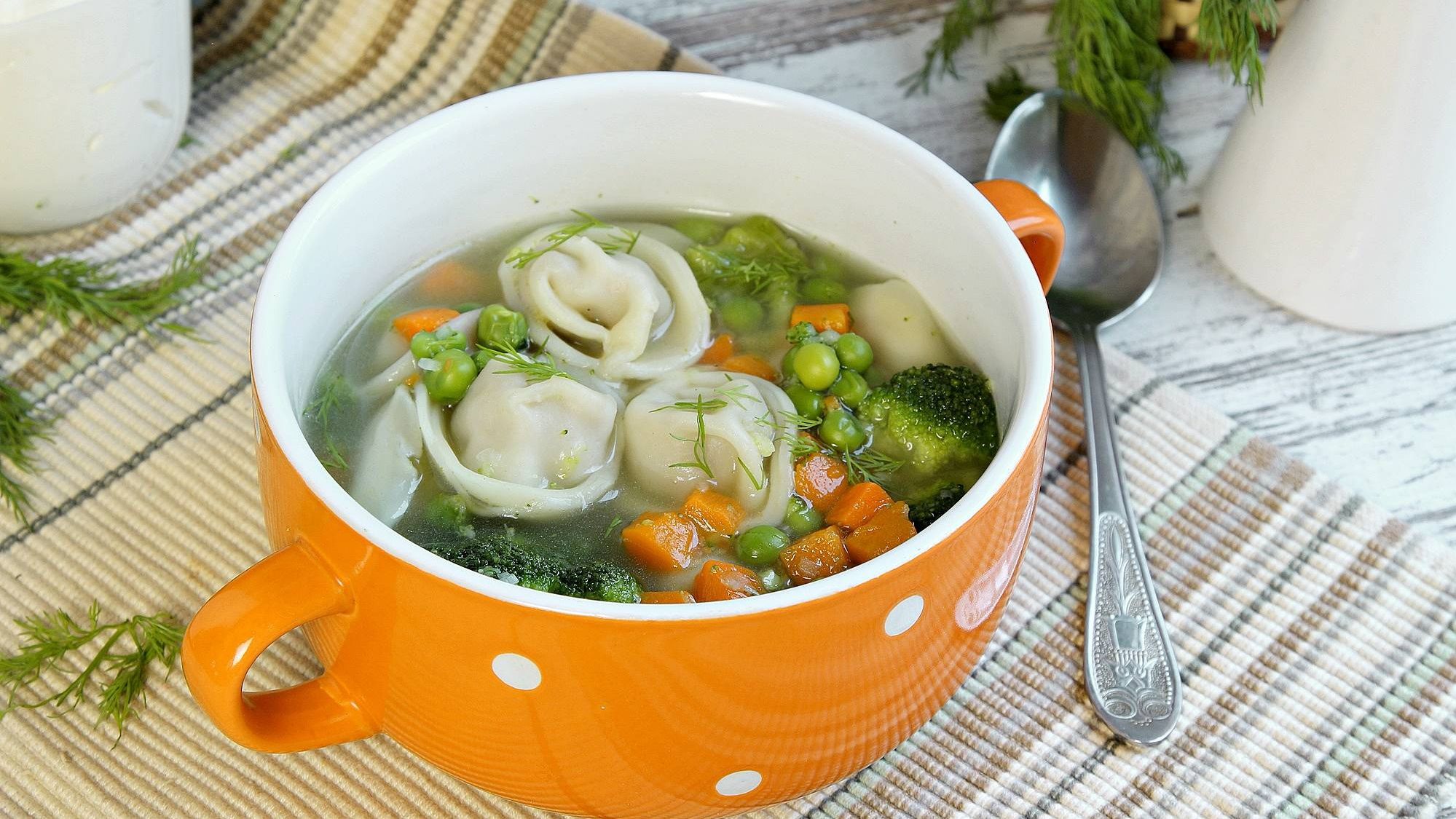 Суп з пельменями: занадто смачно