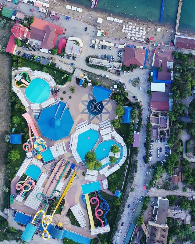 Порожні пляжі Криму показали з висоти пташиного польоту - фото 344877