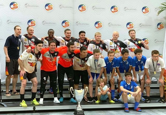 Open Men’s Division: українська футбольна команда Tryzub стала новим чемпіоном - фото 345050