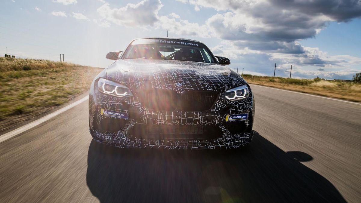 Попередній показ BMW M2 Competition запланований на 3 серпня - фото 1