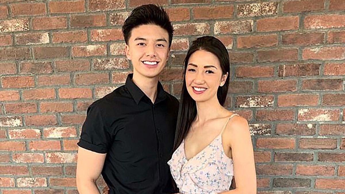 Ця красуня виглядає як ровесниця свого 22-річного сина