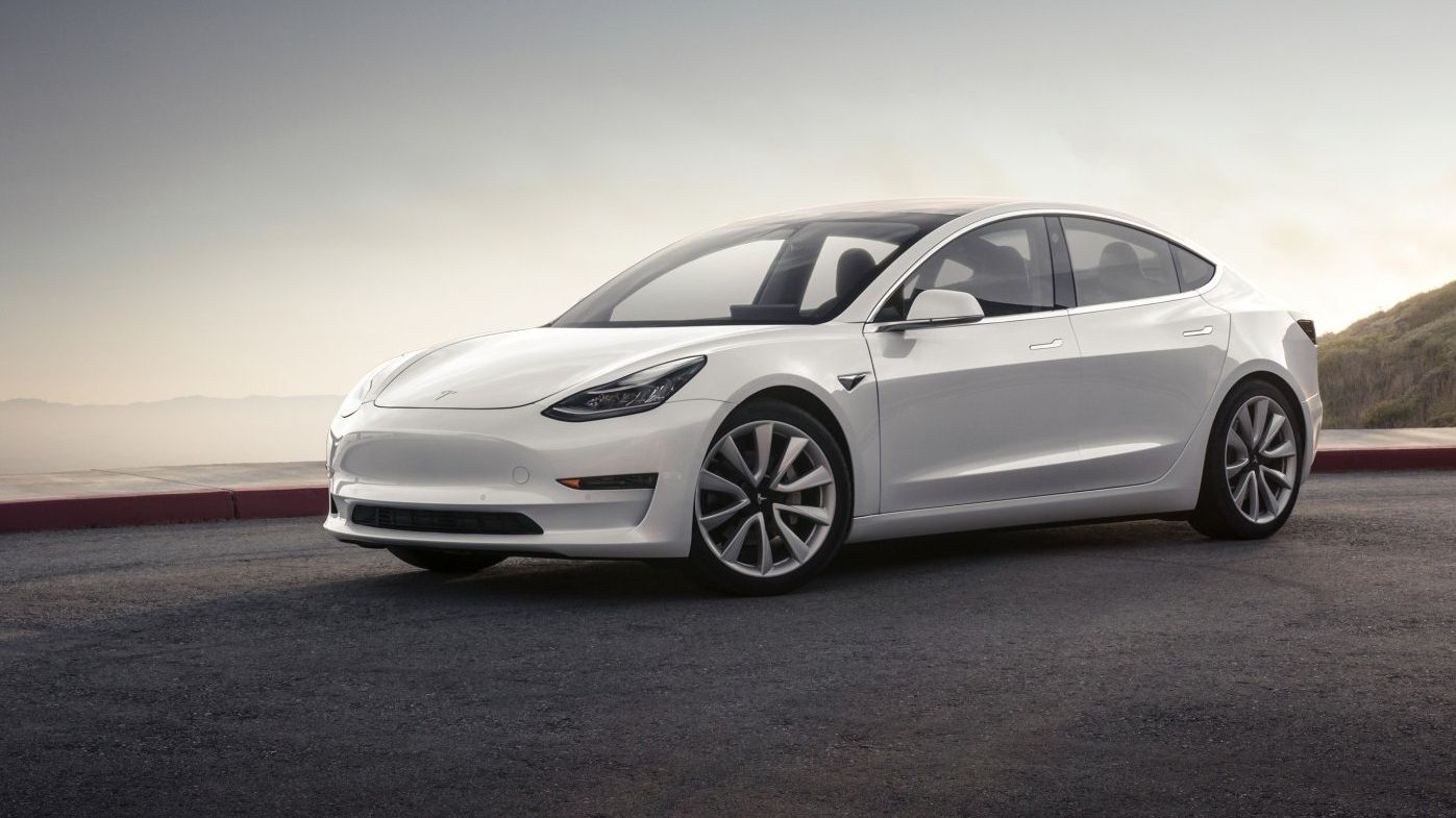 Чоловік подряпав Tesla ключем і потрапив на відео: епічні кадри