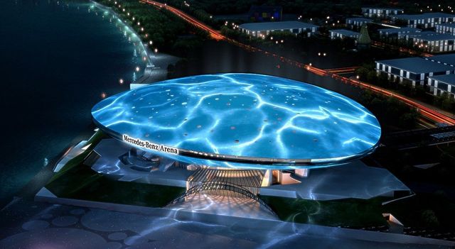 Mercedes-Benz Arena - фото 345584