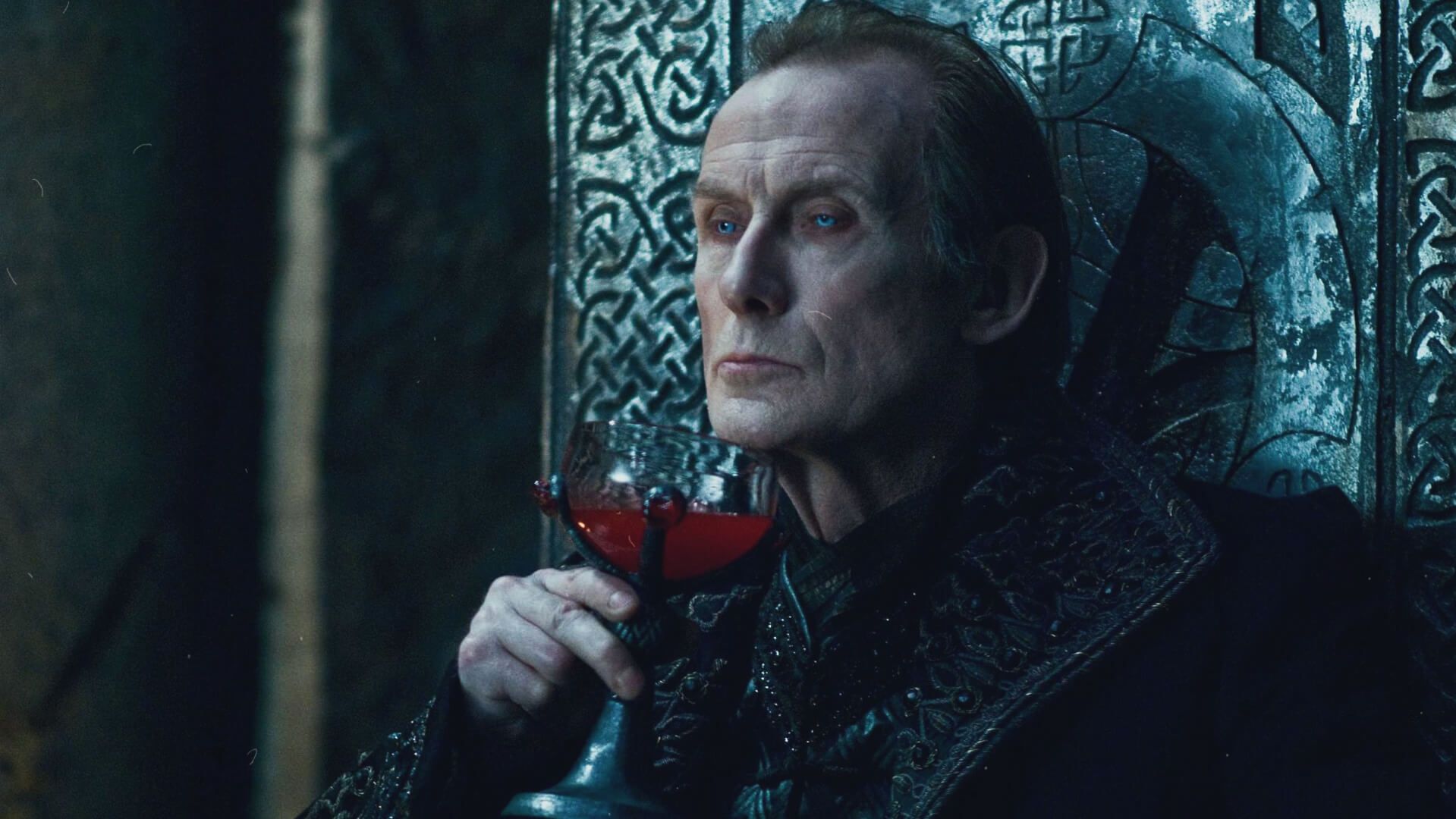 Науковці розкрили таємницю людини-вампіра