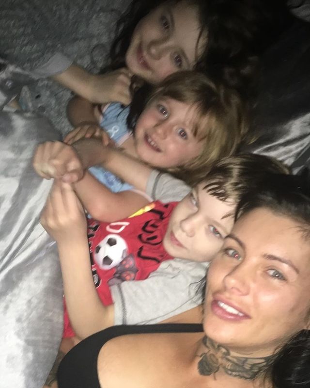 Як живе зараз школярка, що виграла 2 мільйони доларів у лотерею - фото 345904