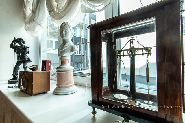 Українців розсмішила їдальня НАЗК у стилі Лувру: епічні фото - фото 346083