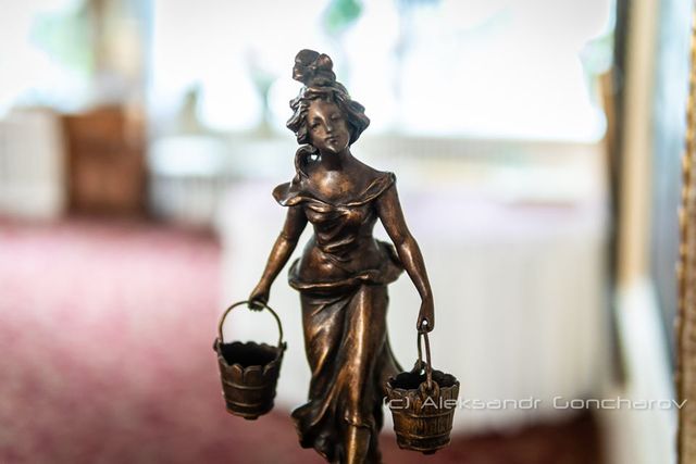 Українців розсмішила їдальня НАЗК у стилі Лувру: епічні фото - фото 346087