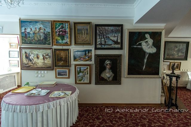 Українців розсмішила їдальня НАЗК у стилі Лувру: епічні фото - фото 346094