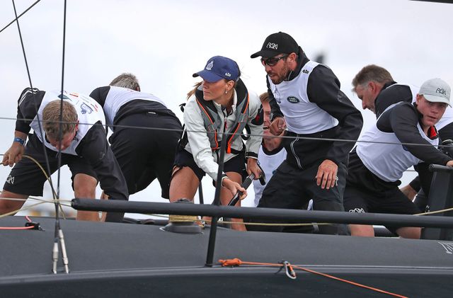 Кейт Міддлтон вперше за 11 років оголила ноги: фотофакт - фото 346543