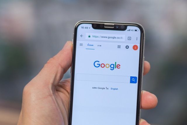 На iPhone не потрыбно чистити кеш - фото 346693