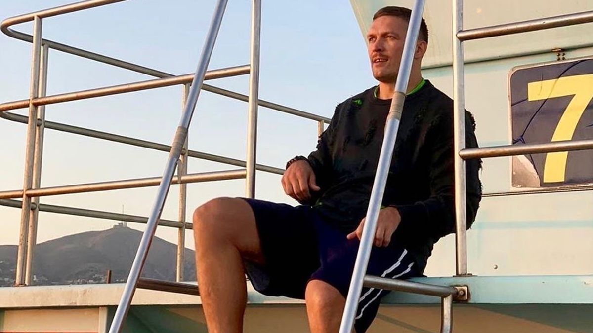 Тренуватися треба мені, а зачеплять і вас: Усик повторив відому сцену з Бригади