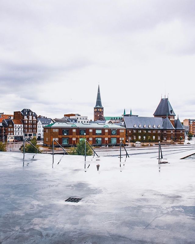 Захоплива краса Данії, яку варто побачити: яскраві фото - фото 346982