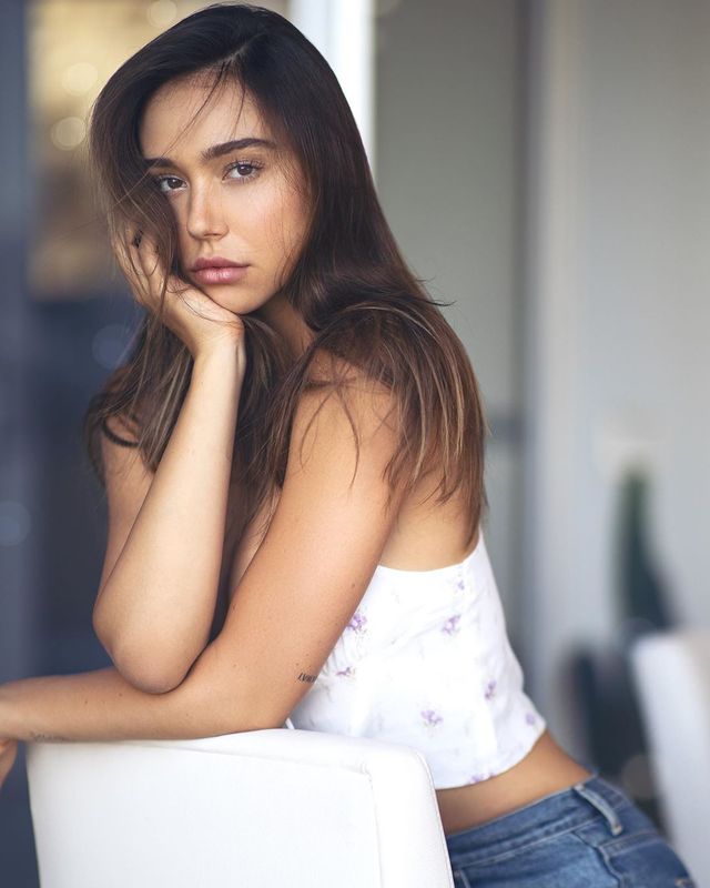 Звабливий ангел: відома модель зачарувала новими фото - фото 347088