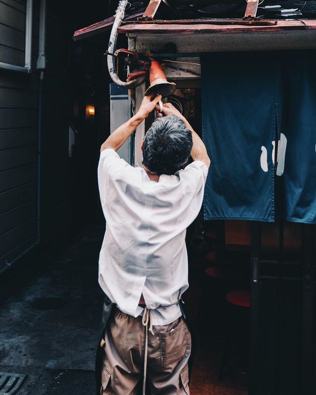 Японія у вуличних фото, які приковують погляд: яскраві кадри - фото 347777