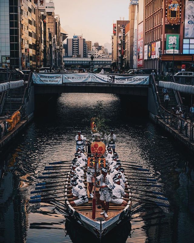 Японія у вуличних фото, які приковують погляд: яскраві кадри - фото 347785