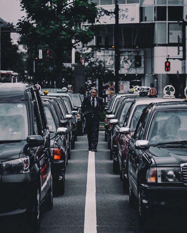 Японія у вуличних фото, які приковують погляд: яскраві кадри - фото 347788