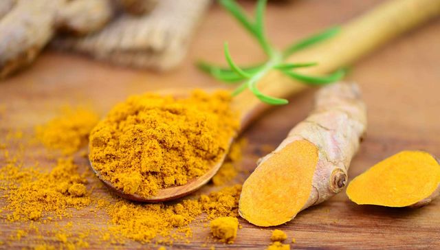 Куркума може стати відмінним знеболювальним - фото 347938
