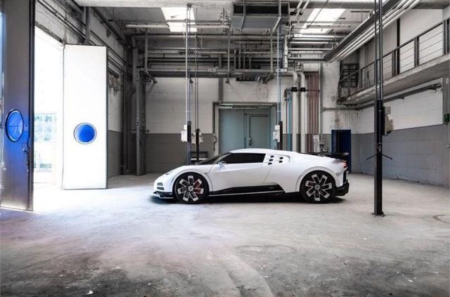 Зовнішність нового гіперкара Bugatti розкрили до офіційної прем'єри - фото 347955