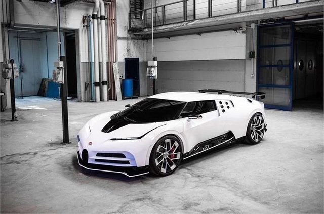 Зовнішність нового гіперкара Bugatti розкрили до офіційної прем'єри - фото 347956