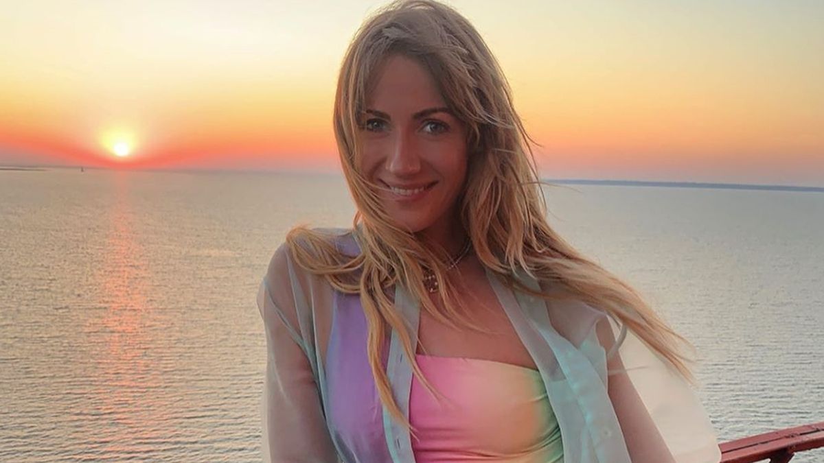 Леся Нікітюк поділилася романтичними пляжними кадрами