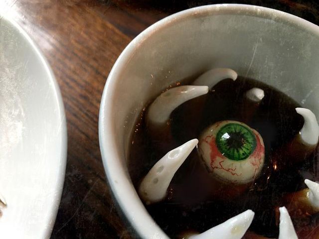 Десерти від цього майстра можуть не на жарт налякати - фото 348307