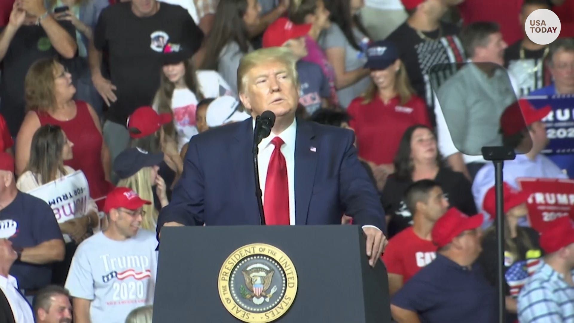 Трамп знову опинився у центрі уваги - фото 1